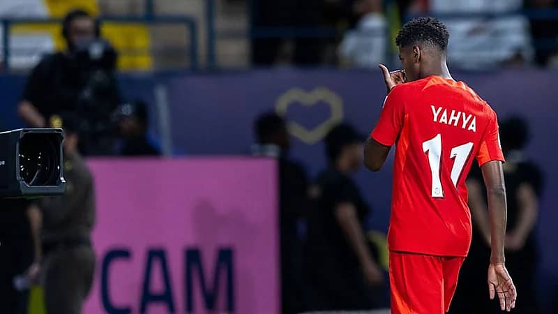 لاعب شباب الأهلي الإماراتي يوضح ما حدث في مباراة النصر .. فيديو