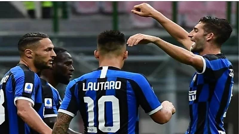 الإنتر يبتعد عن الصدارة بعد التعادل الإيجابي أمام فيورنتينا