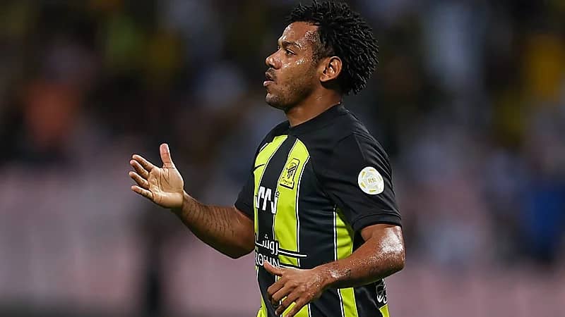 رومارينيو يقترب من الرحيل عن الاتحاد