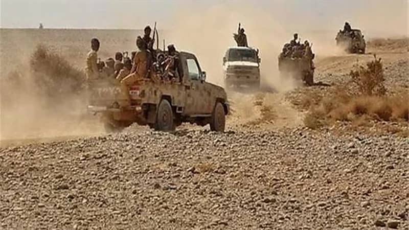 مقتل 60 إرهابيا وتدمير 8 آليات عسكرية حوثية