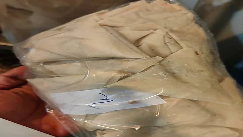 أمانة جدة تغلق سوبر ماركت شهير بعد رصد مواد غذائية مجهولة المصدر