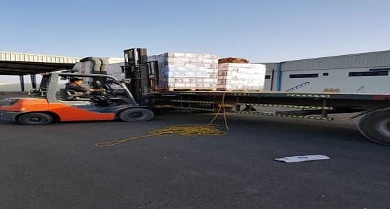 المستودعات المركزية بـ " تعليم ألمع " تنهي صرف المقررات الدراسية للفصل الثاني