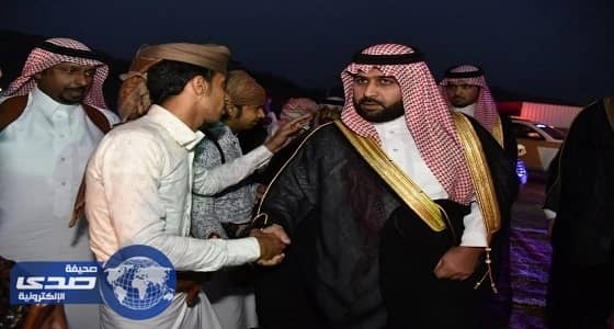 ⁠⁠⁠⁠⁠أمير جازان بالنيابة ينقل تعازي القيادة لذوي الشهيد " صهلولي "