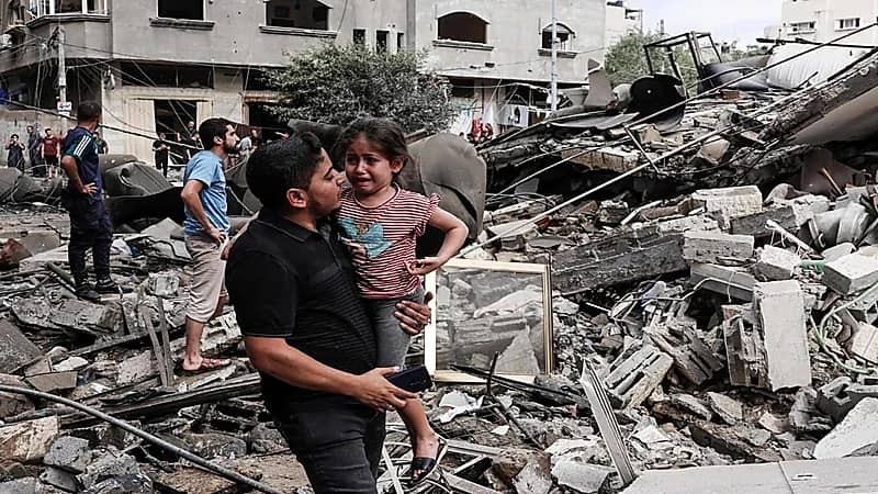 الجيش الإسرائيلي يطالب سكان غزة بالهروب إلى مصر