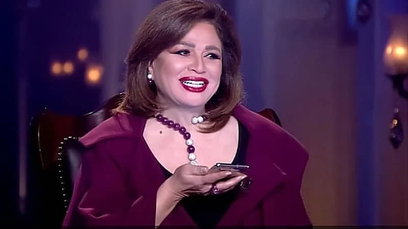 تعليق إلهام شاهين على أنباء تدريس مسيرتها بالمدارس