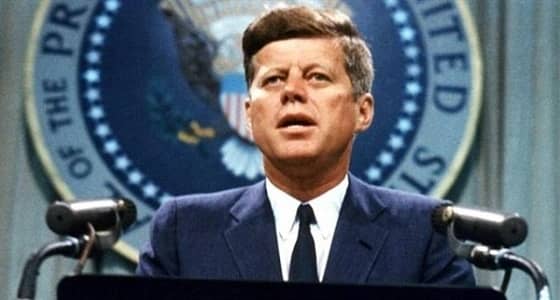 تفاصيل مكالمة غامضة قبل مقتل " كينيدي " بدقائق