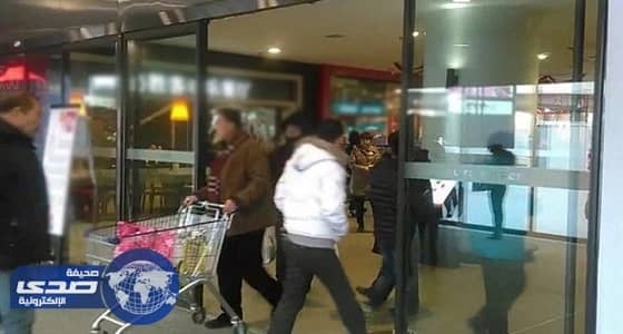 بوابة إلكترونية تحتجز لصاً