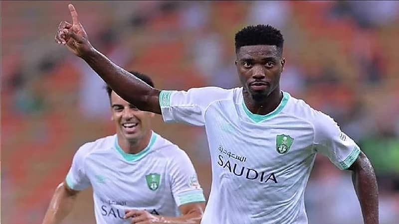 محترف الأهلي السابق: النصر فاوضني