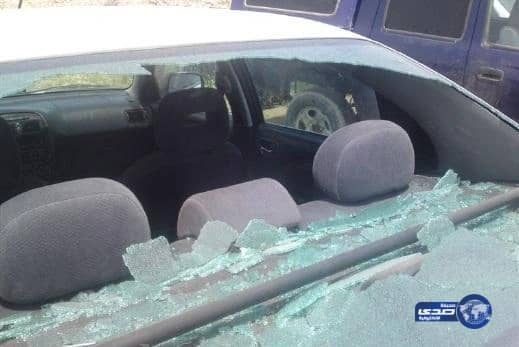 الاطاحة  بتسعة احداث بعد تهشيمهم زجاج 29 سيارة وسرقوا 4 مركبات بجدة