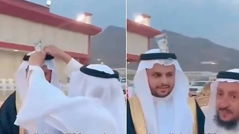 ‎شخص يقدم عانية زواج لعريس بطريقة غريبة .. فيديو