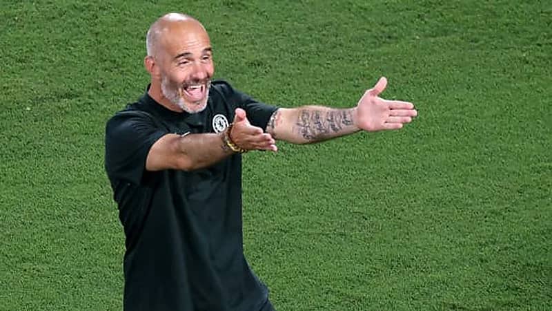 ماريسكا ينتقد فيفا بعد توقف مباراة تشيلسي وبنفيكا ساعتين بسبب الطقس