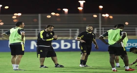 اكتمال صفوف الاتحاد بعودة الثلاثي المحترف قبل معركة كأس الملك