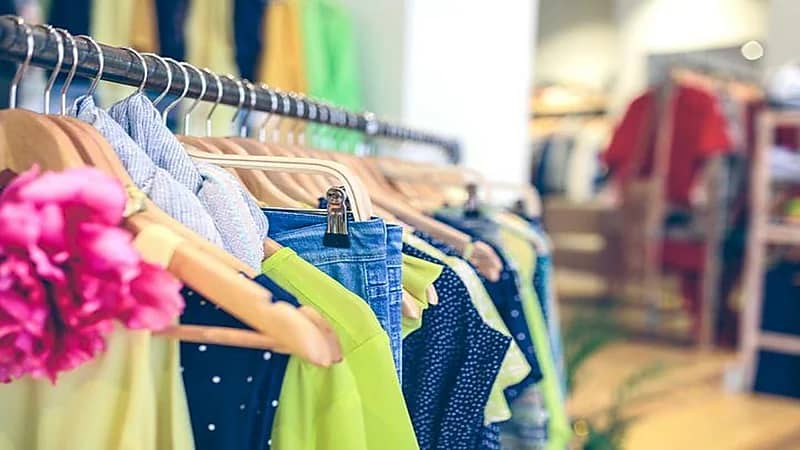 مخاطر ارتداء الملابس الجديدة خلال العيد دون غسلها