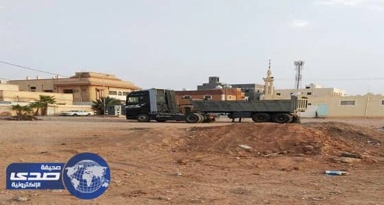 بلدية طريف تنفذ حملة لإزالة الأنقاض ومخلفات البناء