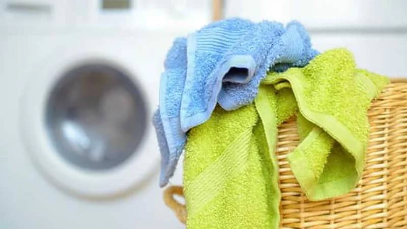 5 طرق للتخلص من روائح فوط المطبخ الكريهة