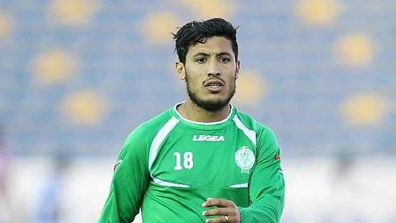 الهلال يقترب من التعاقد مع عبدالإله الحفيظي