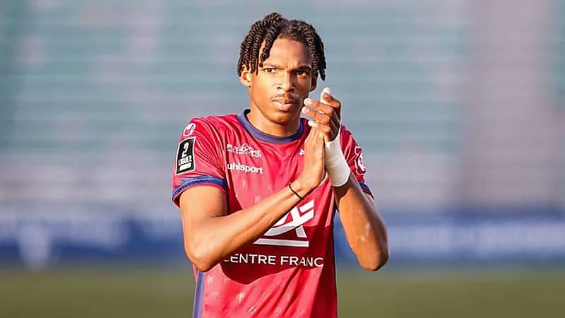 جاكيه يقترب من تمثيل الهلال