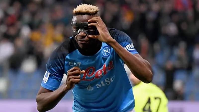 أوسيمين يبعد الهلال من حساباته الأولى