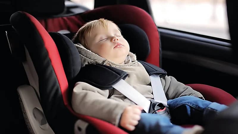 النمر يحذر من ترك الاطفال داخل السيارة في الجو الحار: "يسبب الوفاة"