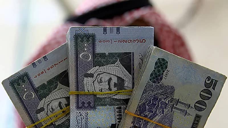 "الغرف التجارية" تحذر من تزييف الحوثيين العملة السعودية