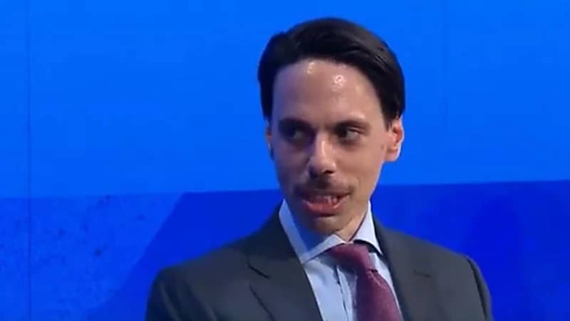 وزير الخارجية يعلق على إدعاء مذيعة بإرسال أسلحة إلى ليبيا (فيديو)