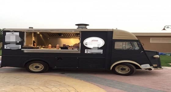 " أمانة جدة " تطبق غرامة مالية على باعة المطاعم المتنقلة