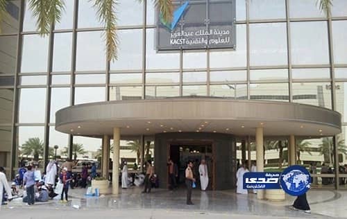 الهند تبرم اتفاقا مع شركة محلية لانتاج 300 مليون جرعة من لقاح كورونا