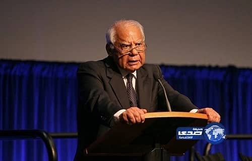 بالفيديو .. تسريب مياه من بحيرة الصرف الصحي يهدد المواطنين في بيش