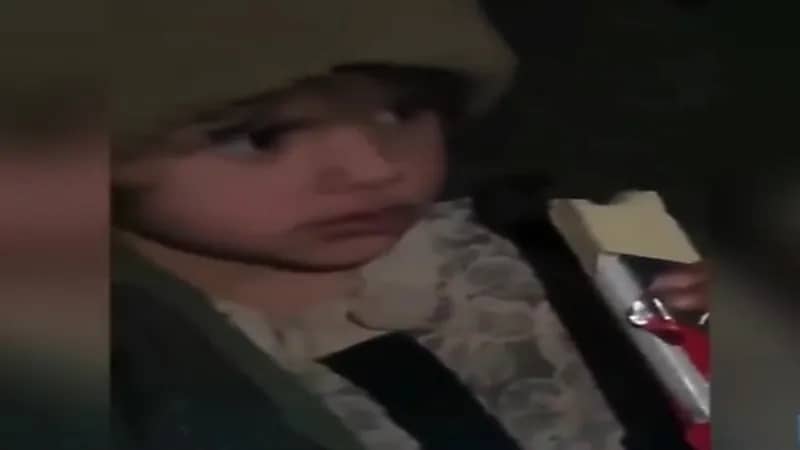 منقذ طفلة الجوف: تم إبلاغنا بفقدانها الرابعة عصرا وعثرنا عليها الواحدة صباحاً