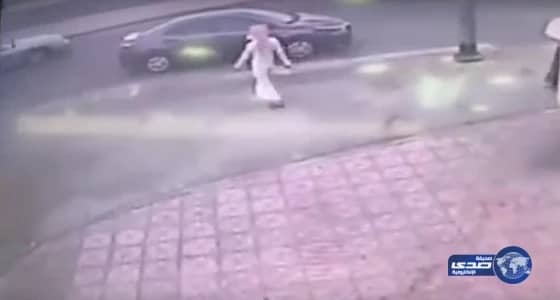 مليونير يعيش على المعونة الاجتماعية