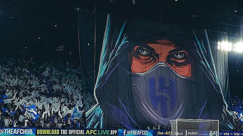 فيفا يطلق 3 ألقاب على الهلال