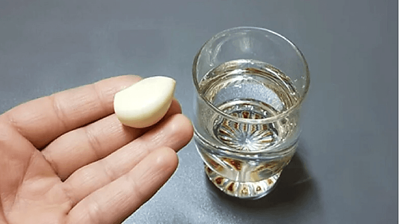 الخضيري يوضح حقيقة علاج السرطان بفص ثوم على الريق