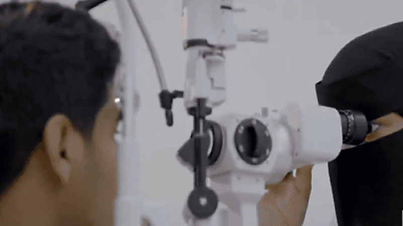 استشاري يوضح طريقة علاج مشكلة قصر النظر