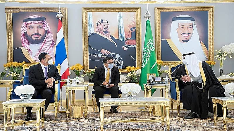 رئيس الوزراء وزير الدفاع في تايلند يصل الرياض تلبيةً لدعوة ولي العهد