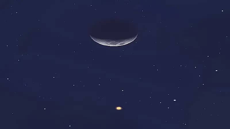 فلكية جدة: «قمر رمضان» يقترن بالمريخ اليوم