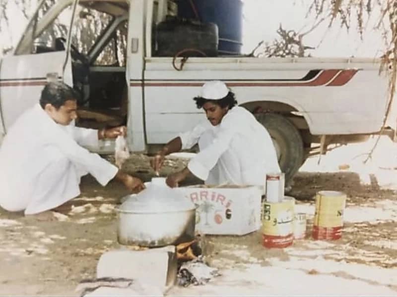 وانطوت السنين وأصبحت سوالف جميلة