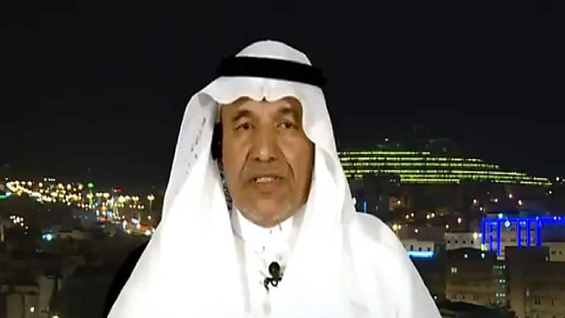 بالفيديو .. أب يتجه مباشرة من تلقاء نفسه إلى منزل أم قاتل ابنه ليعفو عنه