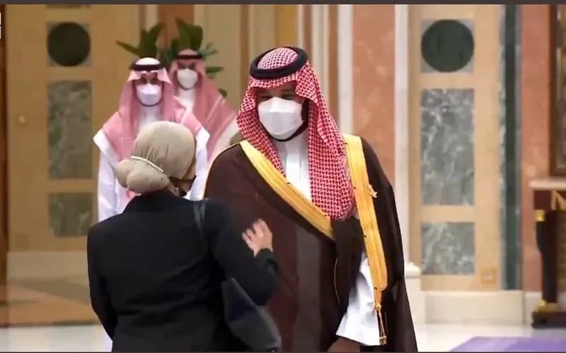 بالفيديو والصور.. استقبال ولي العهد للقادة والرؤساء المشاركين في قمة الشرق الأوسط الأخضر