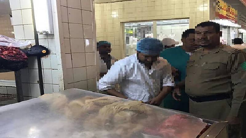 حقيقة ضبط لحوم كلاب وحمير قبل توزيعها للمطاعم في الدمام