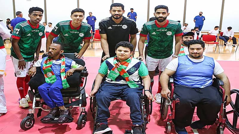 بالصور .. لاعبو الاتفاق يشاركون مبادرة "همة بطل"