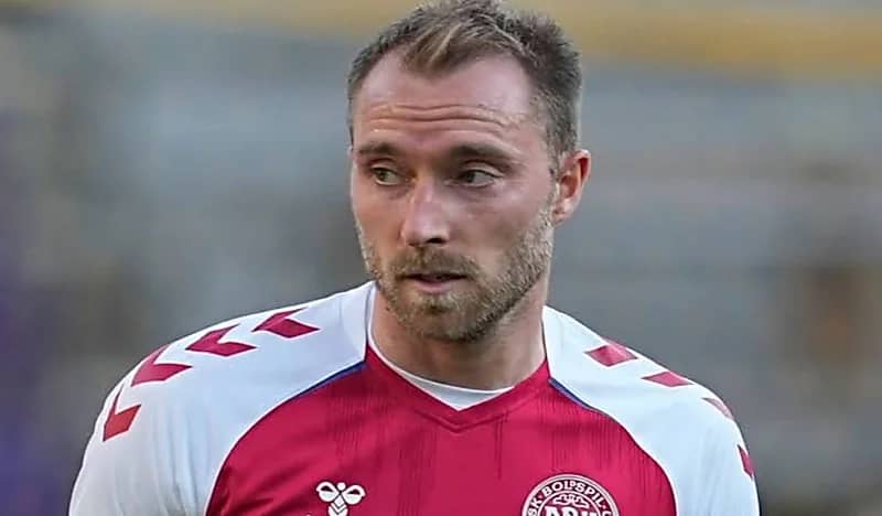 إريكسن يعلق على سقوطه المفاجئ في أحد الملاعب: توفيت لمدة 5 دقائق 