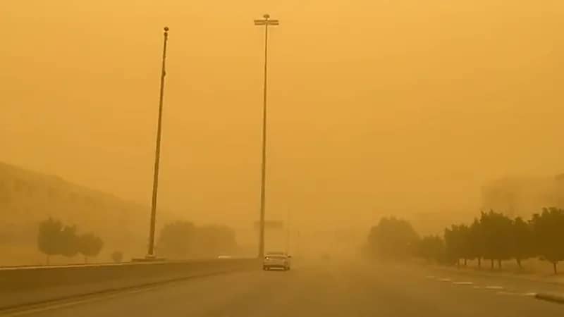 الأرصاد: عواصف ترابية ورياح نشطة بدءًا من السبت