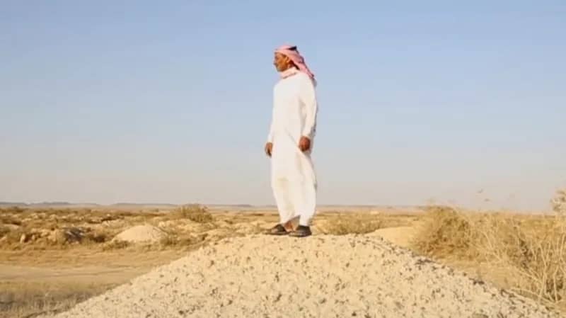 بالفيديو.. مواطن يروي خفايا مهنة قص الأثر