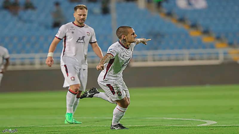 الرائد يفوز على الوحدة بهدف ميتريتا