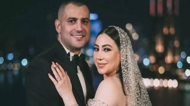 بوسي تعلق على أنباء انفصالها عن زوجها بصورتين