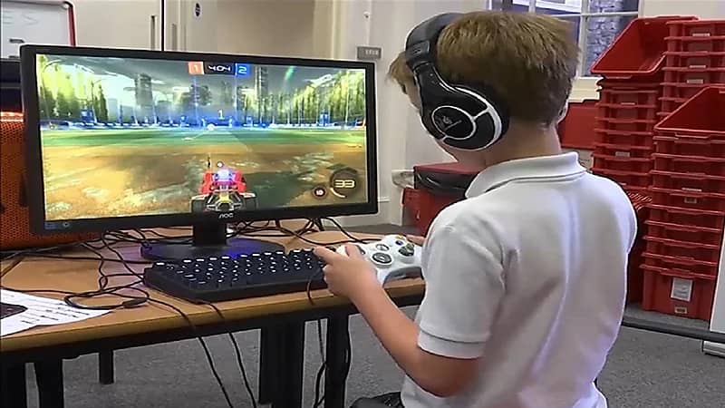 بالفيديو.. مختص: الخطر الأكبر في الألعاب الإلكترونية على الأبناء