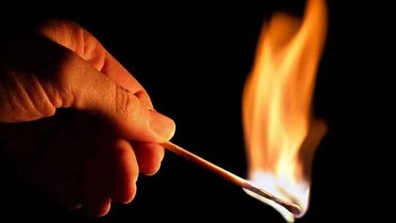 شقيقتان مشهورتان على "تيك توك" تحرقان شابًا حتى الموت