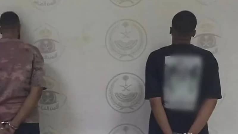 ضبط مقيم ومخالف سوداني سرقا أجزاء مركبتين في الرياض  .. فيديو