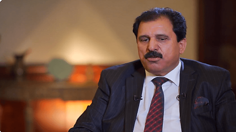 الدليمي يكشف كيف كان يتواصل صدام حسين مع المقاومة العراقية من معتقله الأمريكي