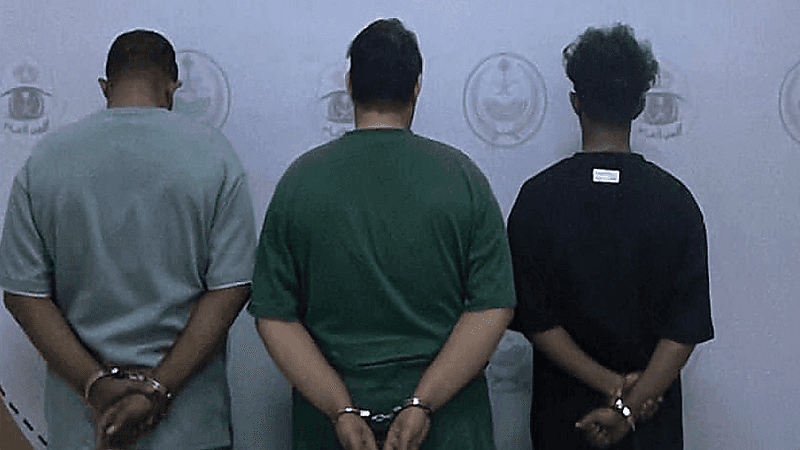 ضبط 3 أشخاص لترويجهم مادتي الحشيش والإمفيتامين المخدرتين